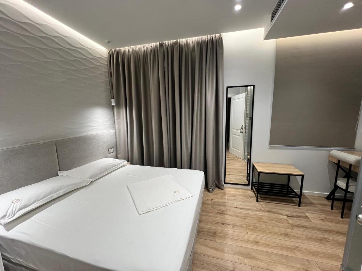 Enzo Rooms & Apartment Blloku Tirana Exterior photo