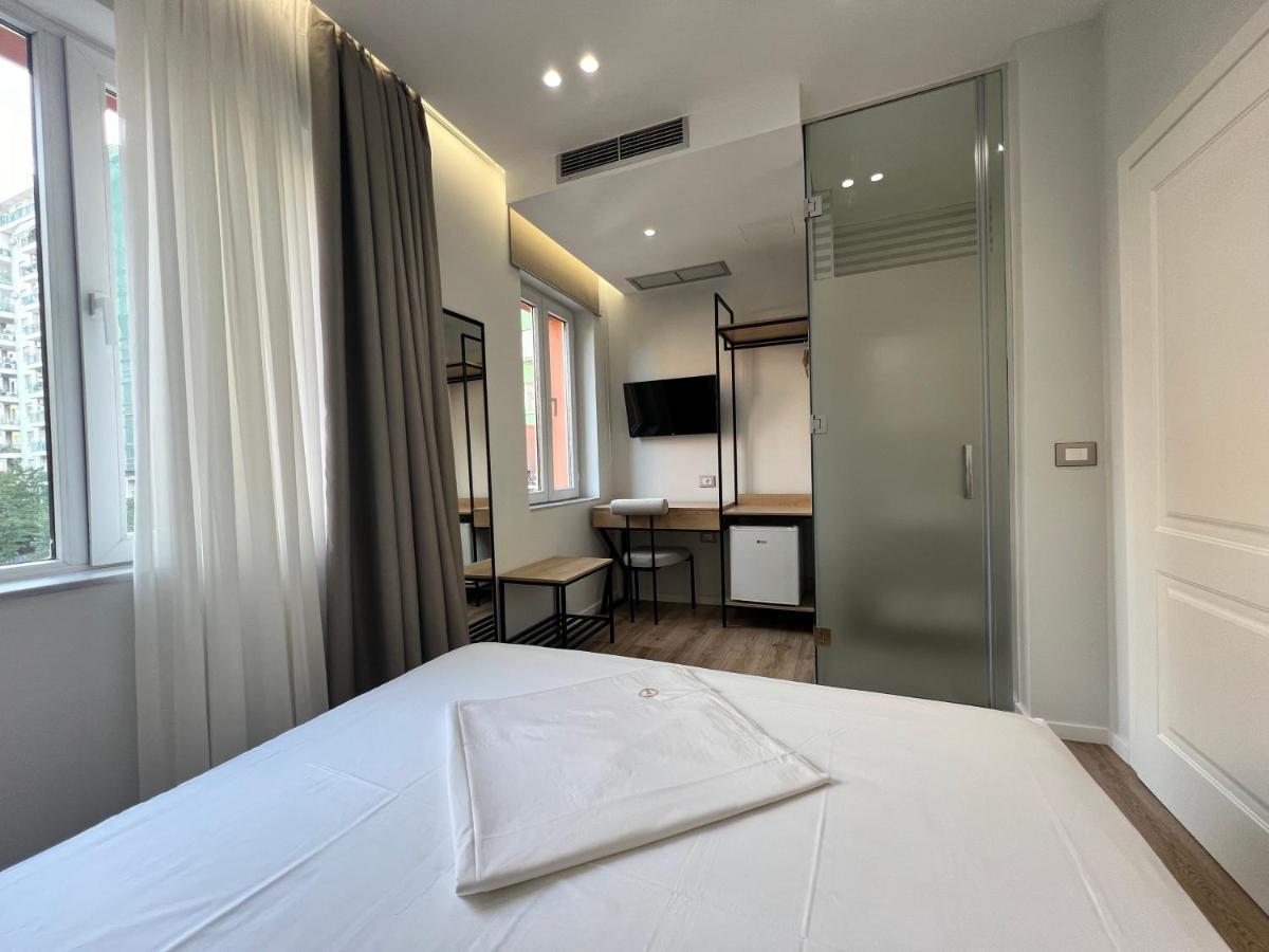 Enzo Rooms & Apartment Blloku Tirana Exterior photo