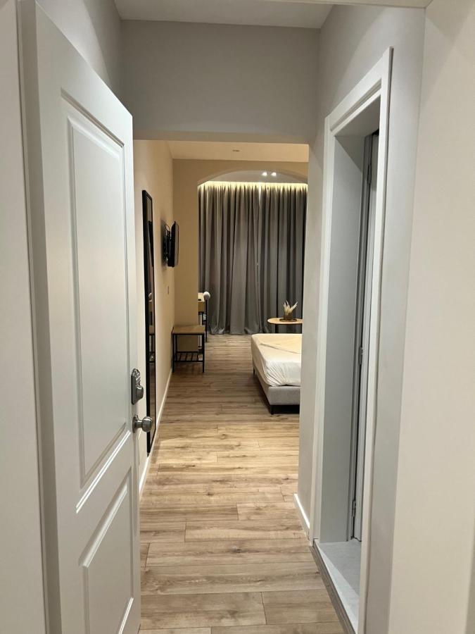 Enzo Rooms & Apartment Blloku Tirana Exterior photo