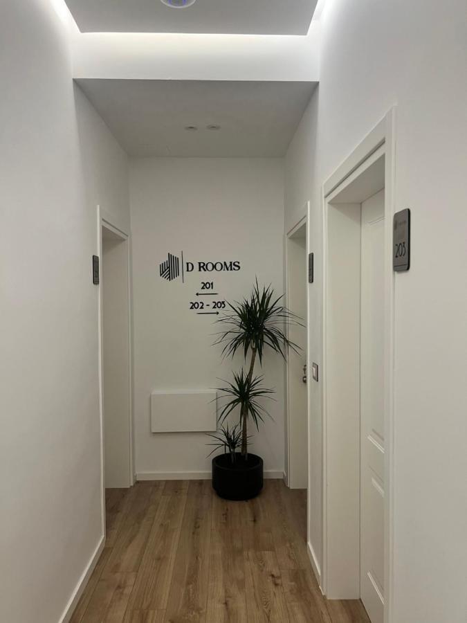 Enzo Rooms & Apartment Blloku Tirana Exterior photo